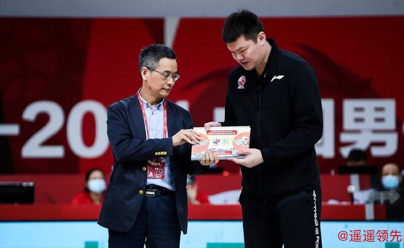 别队都在补短板，宏远却陪着受伤外援干耗，朱芳雨终于坐不住了，锁定这三人